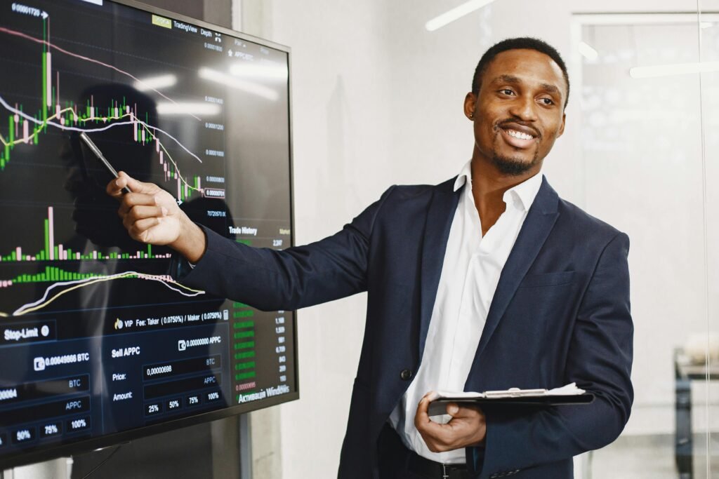 Growth strategy consulting Consultant explaining data analytics trends and performance metrics